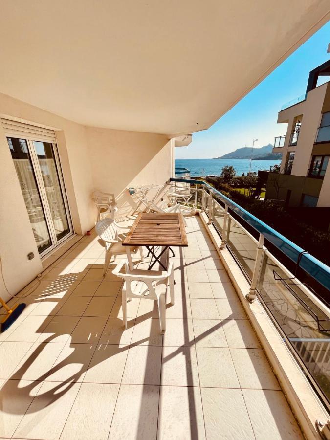 Spacieux Deux Pieces En Front De Mer Pour 4 Personnes Ref Plage 12 Saint-Raphaël Exteriér fotografie